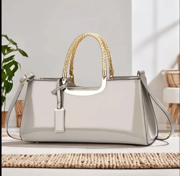 handbag-girls